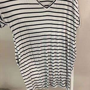 Zenana Outfitters Black & White Striped V-Neck Tshirt dress